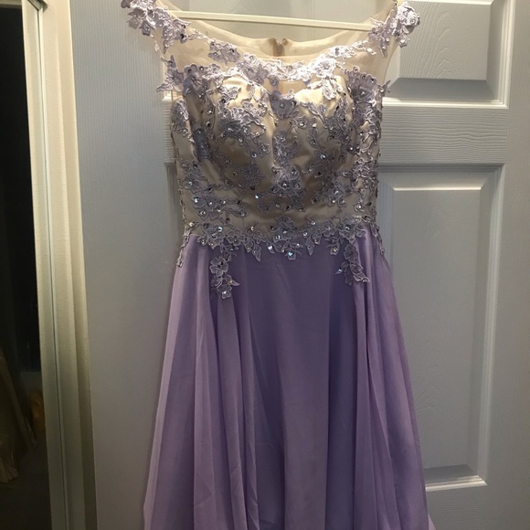 Dresses & Skirts - NWOT Chiffon Lilac Dress